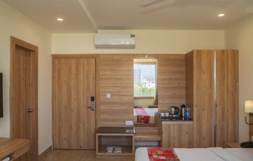 Superior King Room
